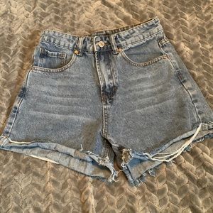 SHEIN Hem Cat Whisker Denim Shorts - medium wash